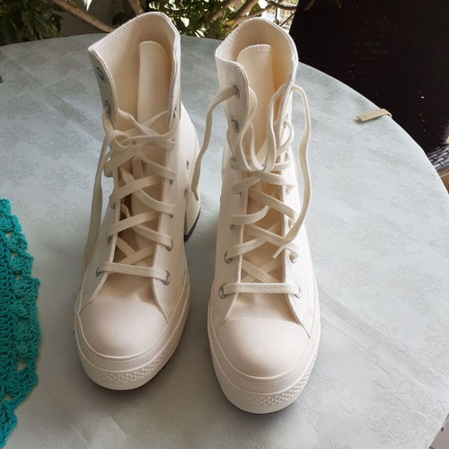Converse All Star Cream Chuck Taylor 70 De Luxe Size 39 New With Box