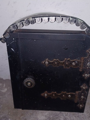 Iron key holder used for 5 keys wall-mounted with screws