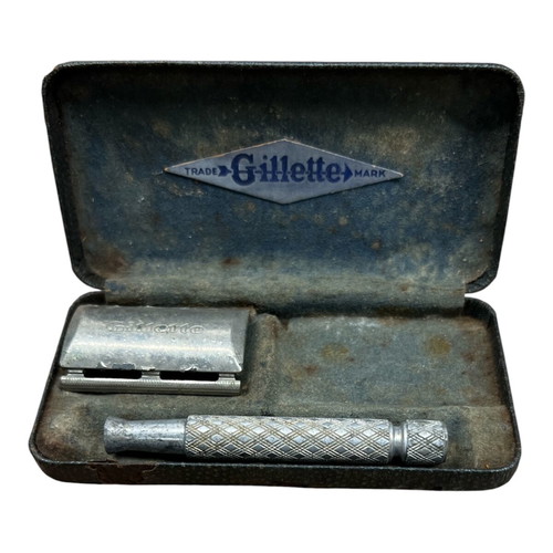Vintage Gillette shaving set with box used