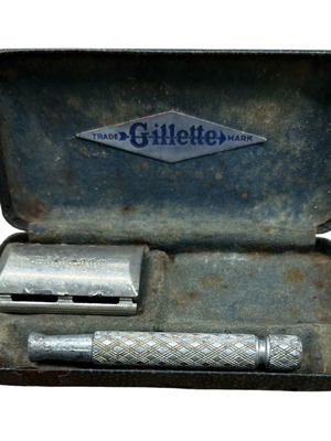 Vintage Gillette shaving set with box used