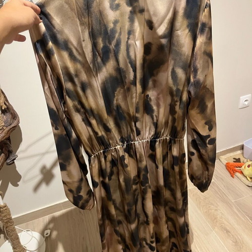 Long lightweight satin-type dress Primark like new