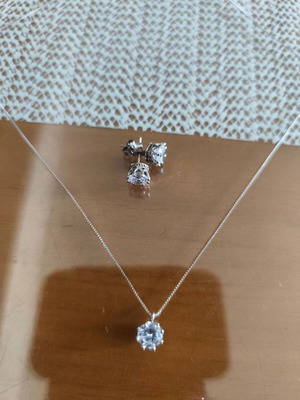 Jewelry 14k white gold worn twice, like new