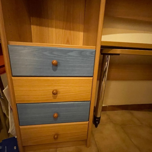 Neoset bookshelf used with desk and shelves
