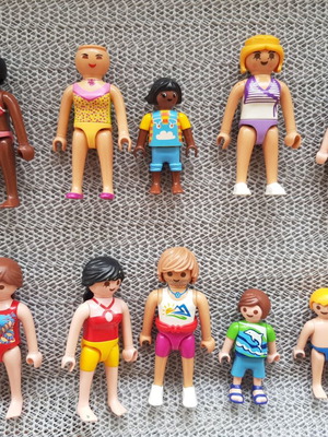 Playmobil summer theme figures pack of 10 used