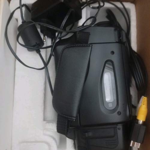 Video camera Sanyo like new, vintage with all accessories