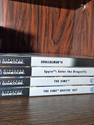 Nintendo Gamecube игри употребявани, Spyro, Sims, Soulcalibur 2