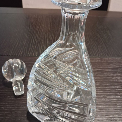 Crystal wine carafe like new with stopper and cut design