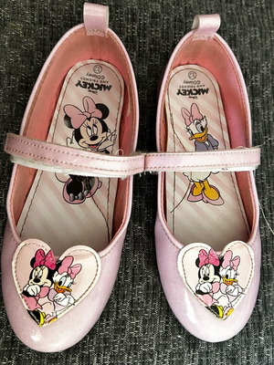 Ballerina shoes size 32 used with Minnie and Daisy theme pink