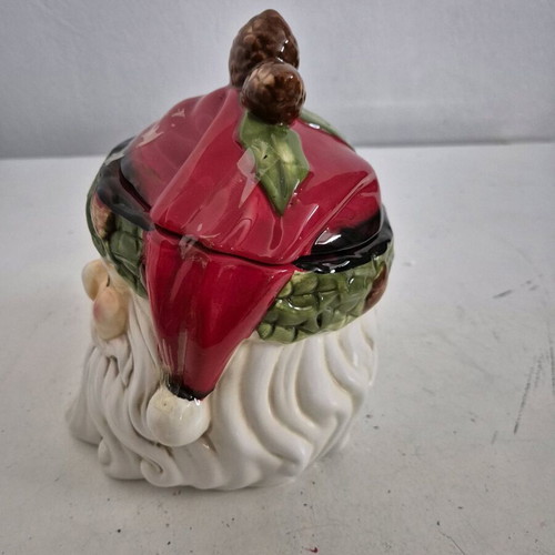 Porcelain Santa Claus head for cookies new