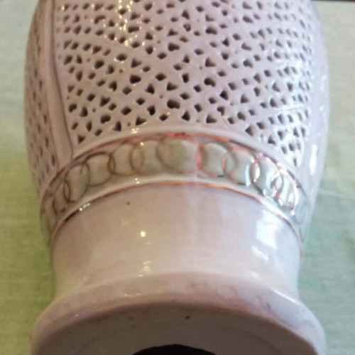 Chinese porcelain vase 40cm reticulated double-walled like new