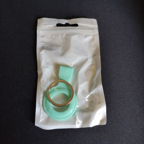 Airtag Tracker Case keychain new in packaging