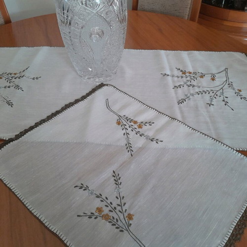 Handmade embroidered tsevres set of 3, like new