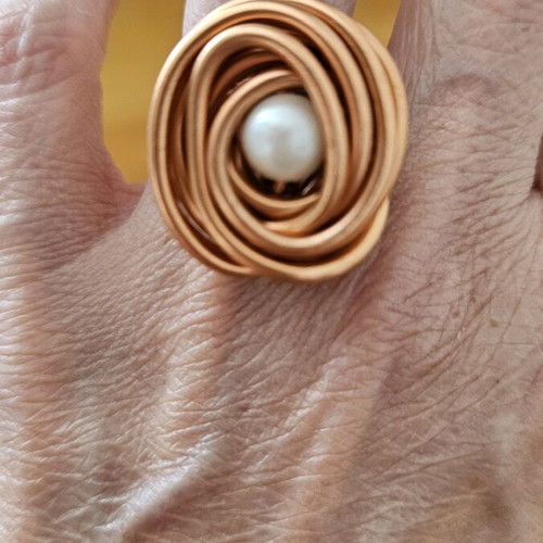 Oxette quartz watch used with bracelet and pink gold ring