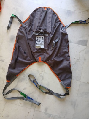 Invacare patient lift sling like new, pediatric up to 200 kg