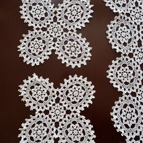 Handmade doily set white, vintage, like new