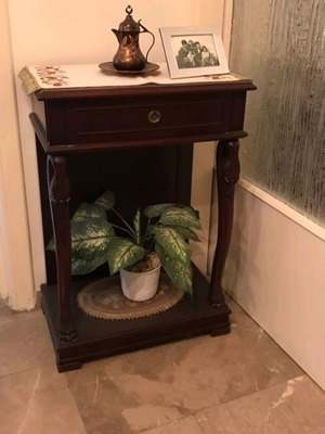 Vintage wooden entrance console like new with drawer and shelf