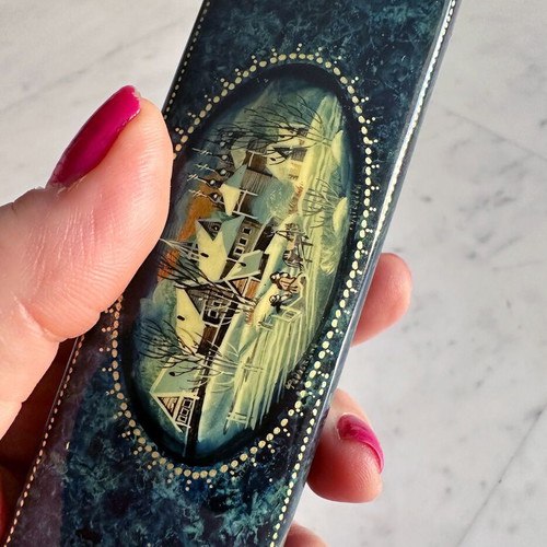 Fedoskino hand-painted jewelry box vintage 1980s like new