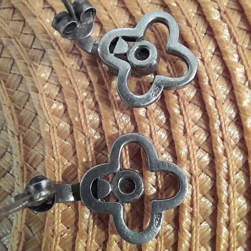 Silver 925 earrings with zircons like new