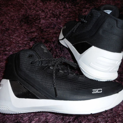 Under Armour Curry 3 sneakers new, size 44.5, black