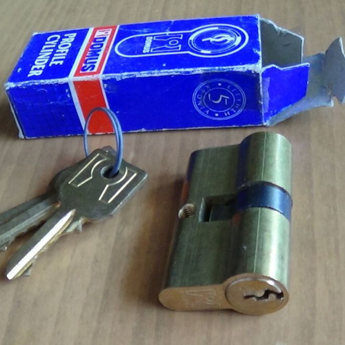 Domus 11054 Security Lock Cylinder 54mm like new
