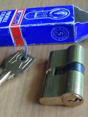 Domus 11054 Security Lock Cylinder 54mm like new