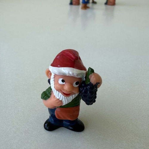 Kinder Surprise vintage collectible figures set of 5, like new