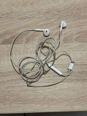 Apple EarPods μεταχειρισμένα με βύσμα USB-C, λευκά