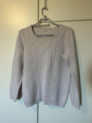 S.Oliver long-sleeve knit sweater beige like new, XL