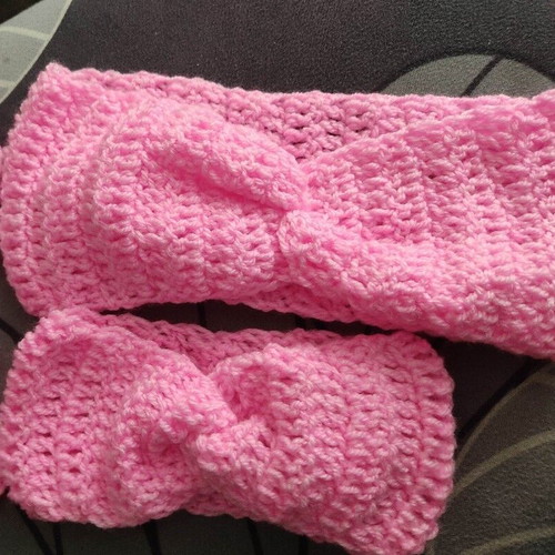 Set of handmade warm knitted mom and daughter headbands pink with scrunchies gift