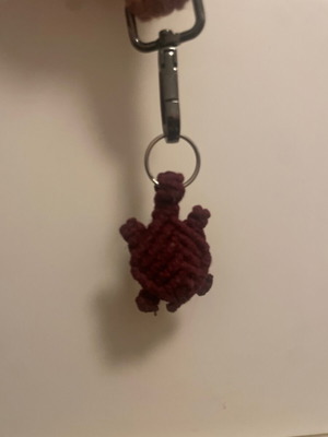 Μπρελόκ Βουργουνδι μακράμε χελωνάκι καινούργιο