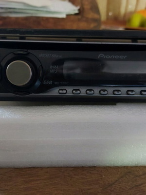 Автомобилно радио Pioneer в много добро състояние