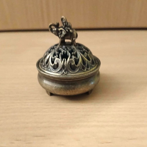 Incense holder new, for cones or frankincense