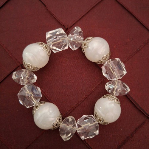 White bracelet like new
