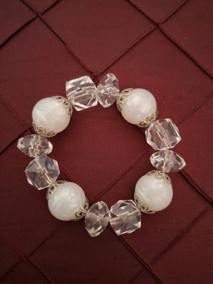White bracelet like new