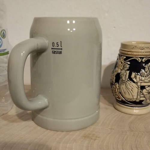 Set of 2 collectible ceramic beer mugs like new