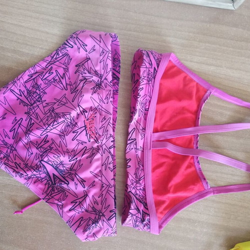 Speedo swimsuit like new, suitable for swimming pool, kids'