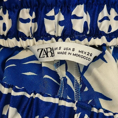 Zara satin bermuda shorts with pockets boho chic tropical oversized Small used