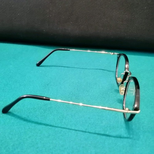 Women's Optical Frame With Clip-On Sunglasses Like New, Black And Gold