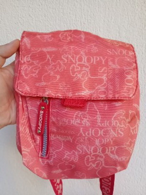 Snoopy Peanuts crossbody bag like new, authentic