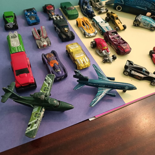 Hot Wheels lot of 29 diecast cars, planes and trucks