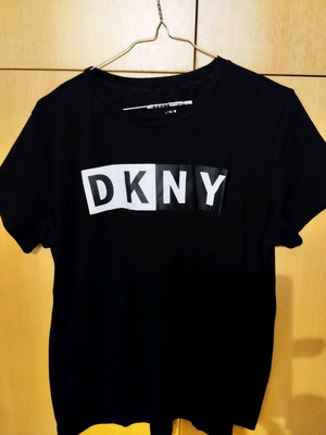 DKNY short sleeve black blouse like new, size L