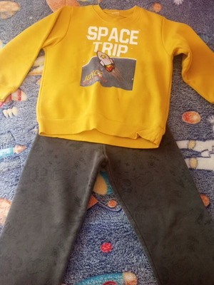 Children's set like new size 4