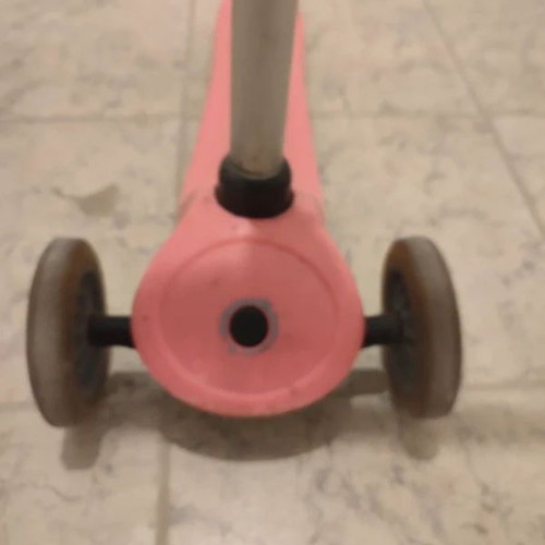Globber 3-Wheel Scooter used with missing parts