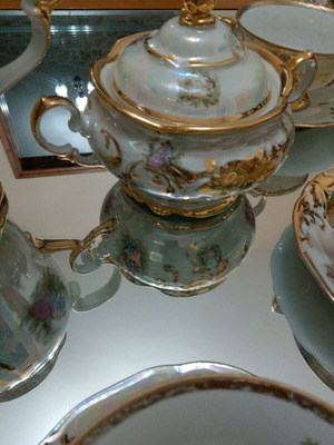 Vintage Wałbrzych Polish porcelain set with gold details like new