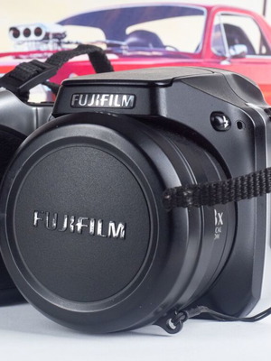 Fujifilm FinePix S8000fd Digital Bridge Camera used, excellent condition