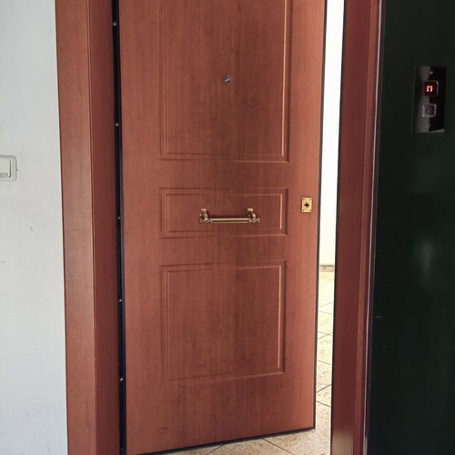 Apartment 70 sqm 5th floor in Keratsini with 2 bedrooms and balconies