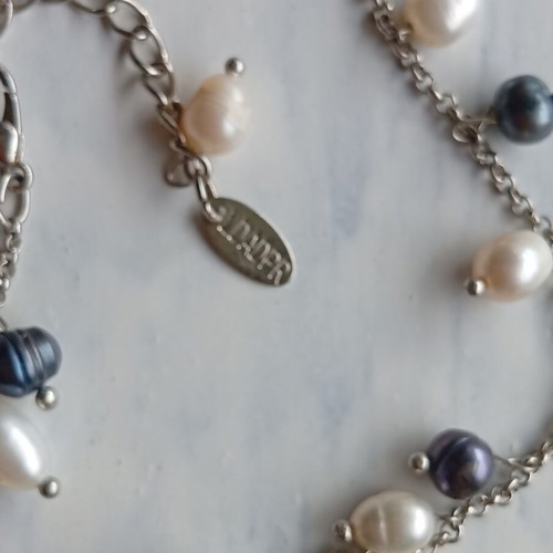 Necklace and bracelet with black and white natural pearls like new