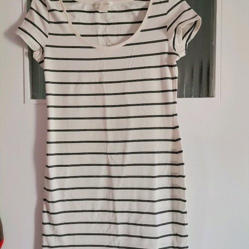 HNM dress size Small with black stripes like new