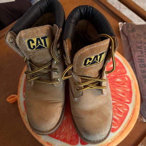 CAT boots size 37 like new, leather brown