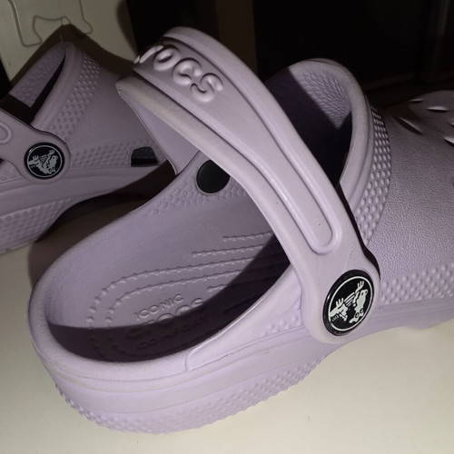 Crocs slippers for girls like new, lilac, size C10